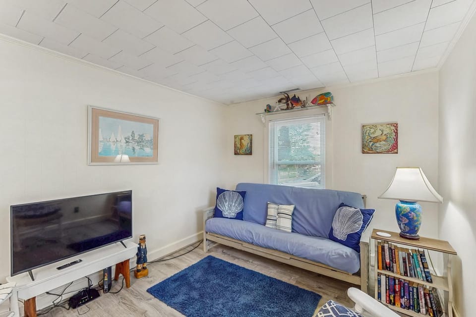 SH06 Coastal Cottage House in Holden Beach