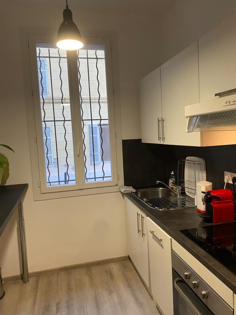 FLC - Camas - Air conditioning - Max 4 people - 850 m St Charles Apartment in Marseille