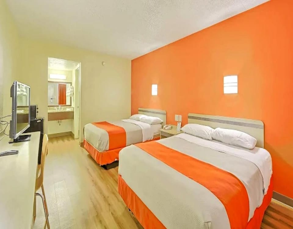 Red Carpet Inn And Suites Hotel in Mount Laurel