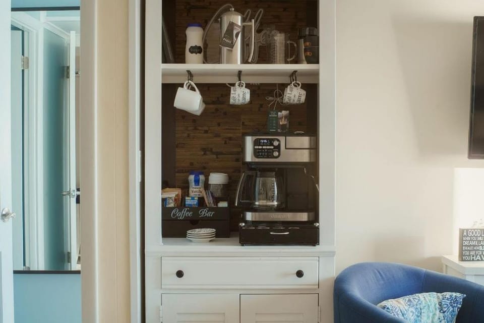 Bayfront Bliss Your Waterfront Getaway Apartment in Ocean City