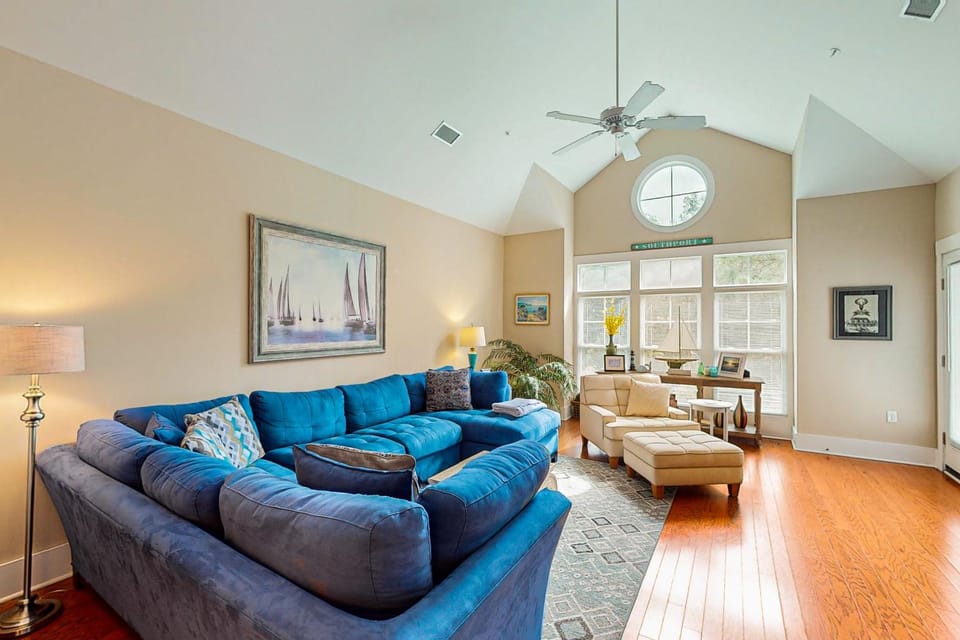 STJ21 Linger Longer House in Saint James