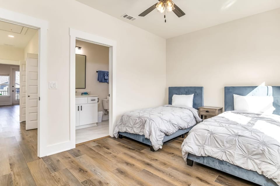 Downtown Sea Escape IV Apartment in Pensacola