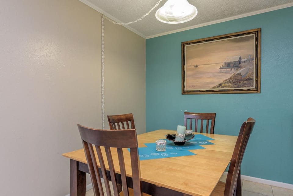 Tiki 141 - 1BR Condo Sleeps 6 Close to the Beach Apartment in South Padre Island