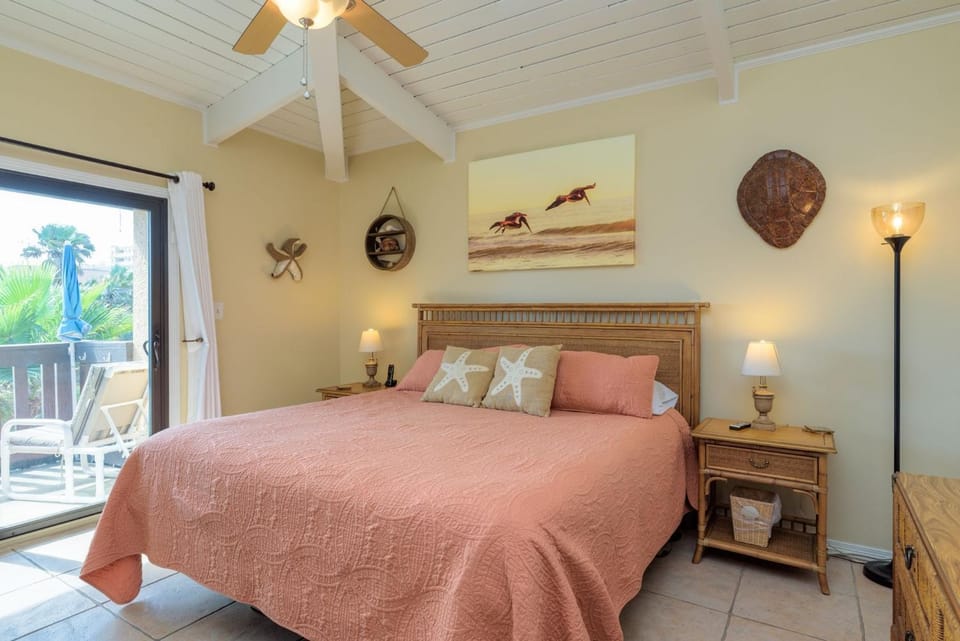 Tiki 344 - 1BR Condo in Family Friendly Complex Apartment in South Padre Island