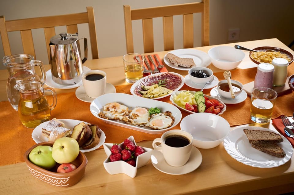 Food, Breakfast, Continental breakfast, Buffet breakfast