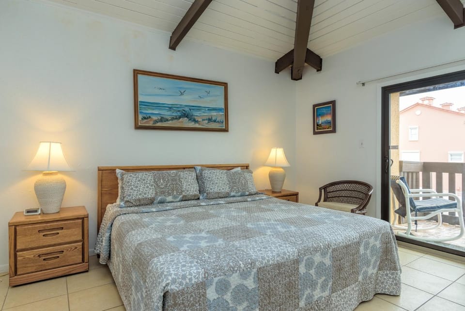 Tiki 336 - Partial Beach View Condo With Balcony Apartment in South Padre Island