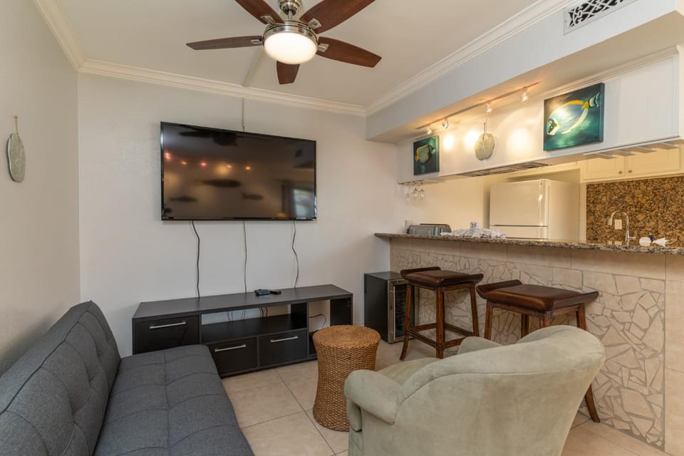 Tiki 240 - Beachfront Ocean View Condo Sleeps 5 Apartment in South Padre Island