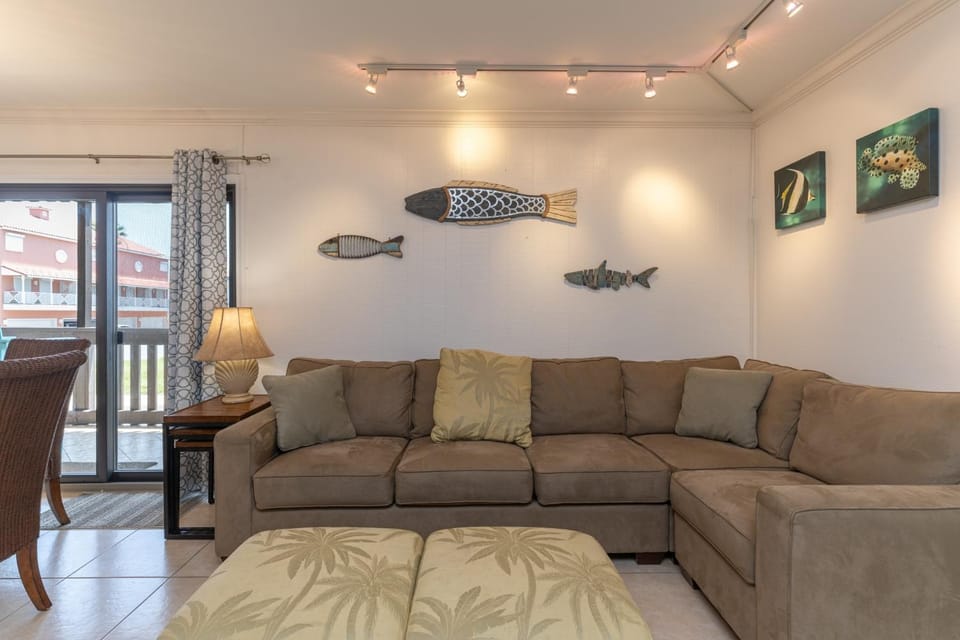 Tiki 240 - Beachfront Ocean View Condo Sleeps 5 Apartment in South Padre Island