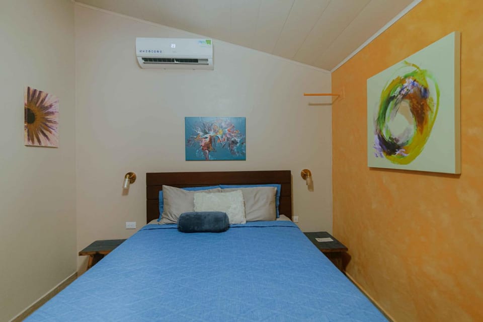 Bedroom, air conditioner