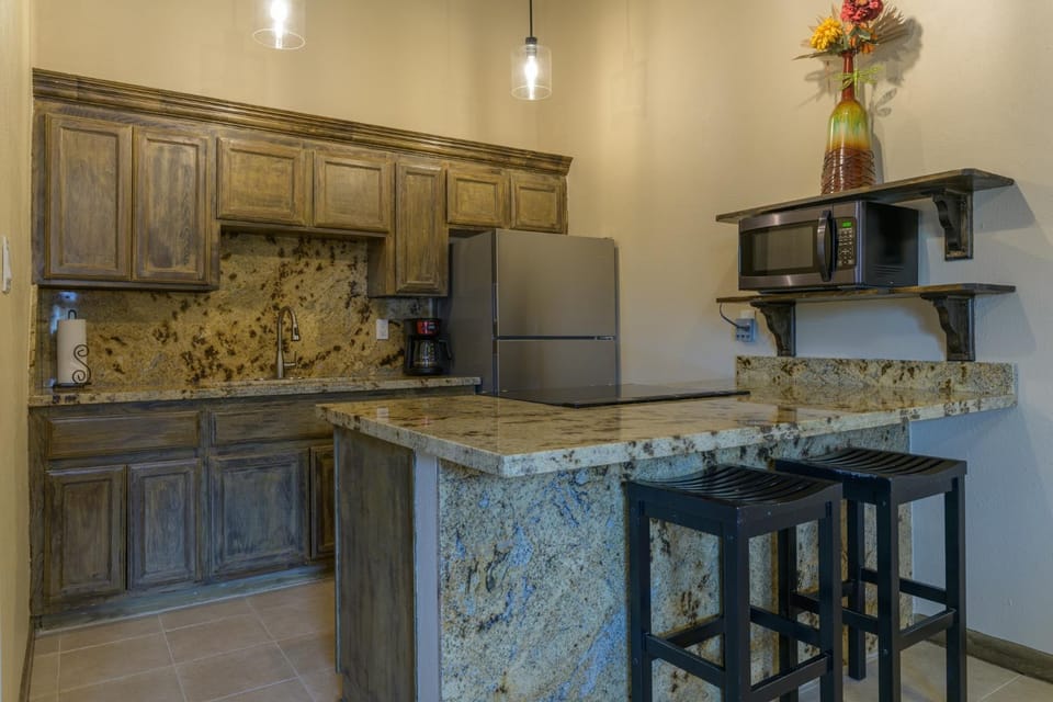 Tiki 252 - Standard 1BR Condo with Balcony Sleeps 4 Apartment in South Padre Island