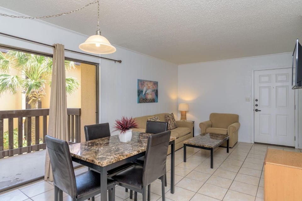 Tiki 235 - 1BR Condo With Beautiful Pool View Apartment in South Padre Island