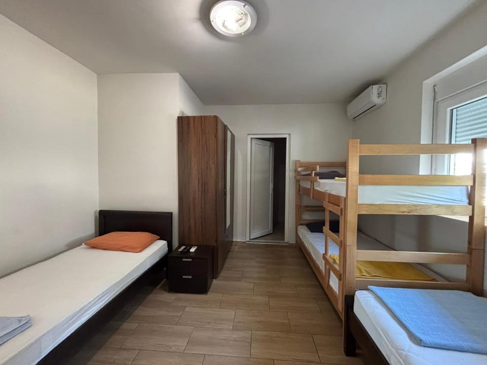 Vega's Hostel Hostel in Kotor Municipality