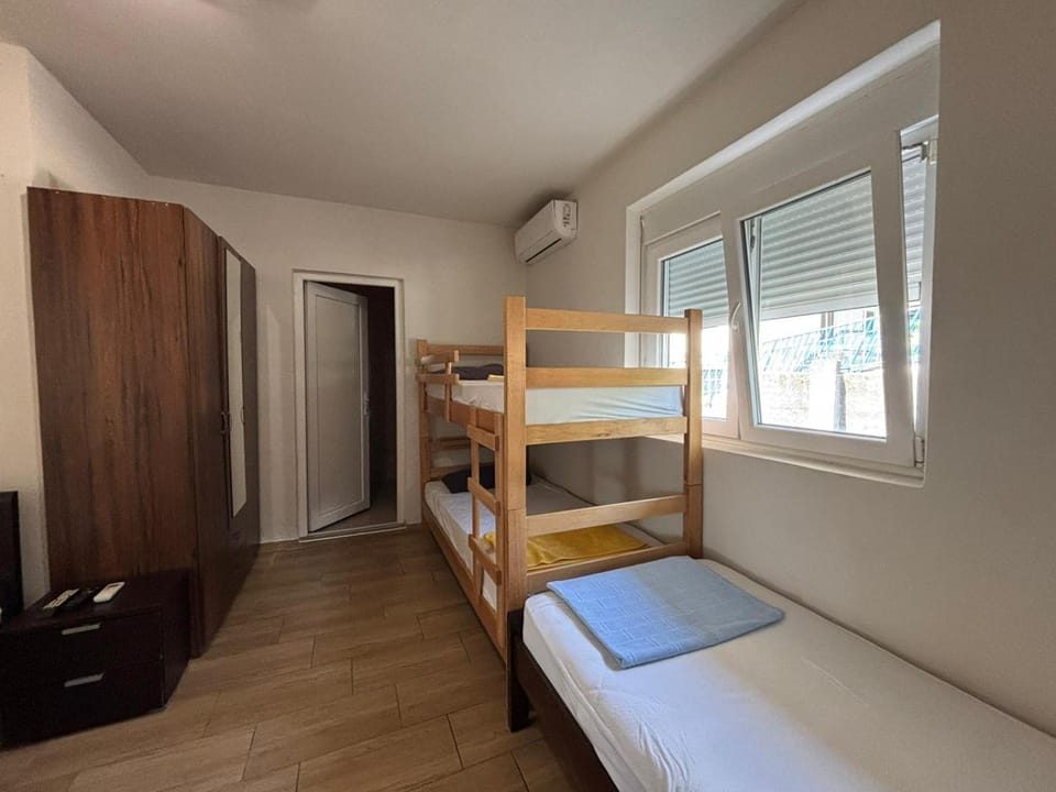 Vega's Hostel Hostel in Kotor Municipality