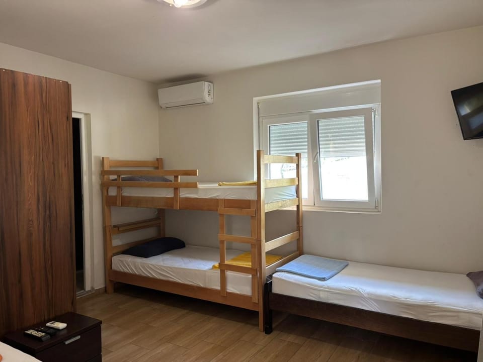 Vega's Hostel Hostel in Kotor Municipality