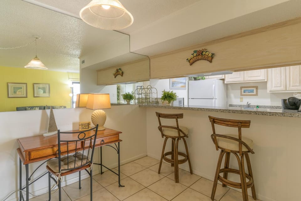 Tiki 218 - Close to the Beach 1BR Condo Sleeps 4 Apartment in South Padre Island