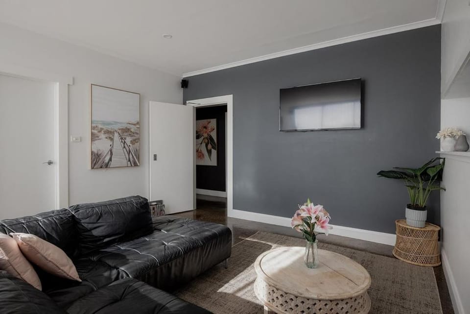 Ruby SoHo Workshop Villa House in Port Sorell
