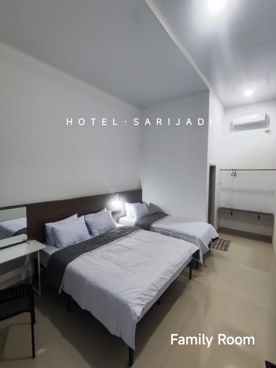 Bed, Photo of the whole room, Bedroom, air conditioner