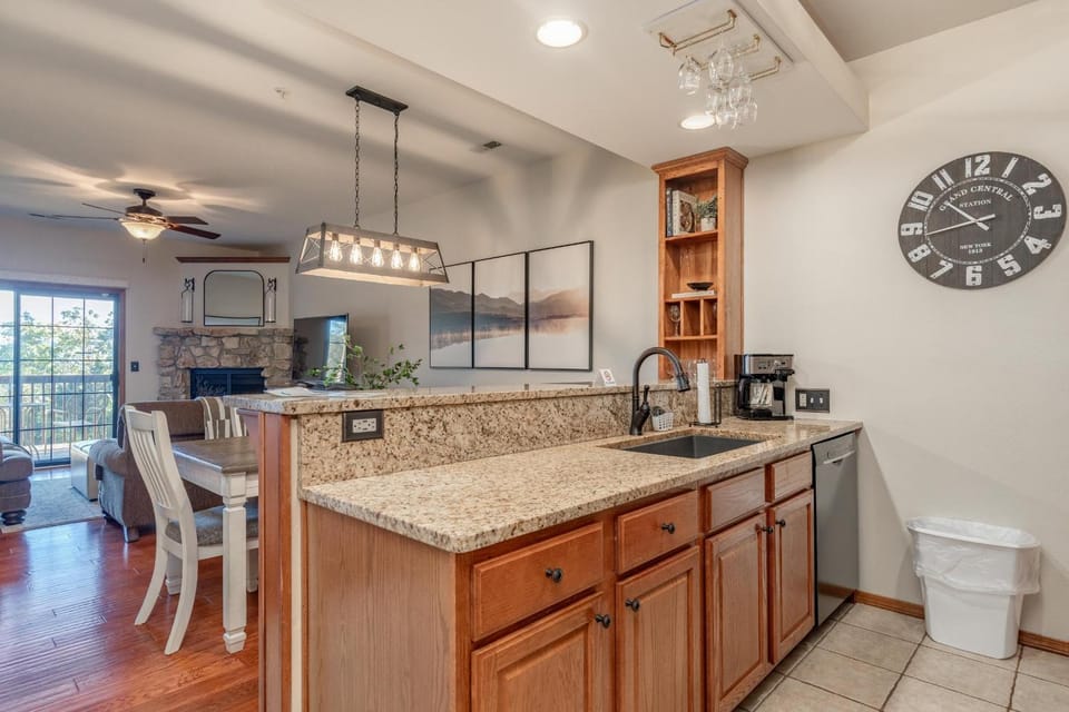2BR Village At Indian Point 1202 near SDC-Free Tickets Daily up to $500 House in Indian Point