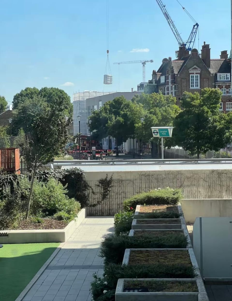 Luxury 2-Bed Apartment Near Canary Wharf Apartment in London
