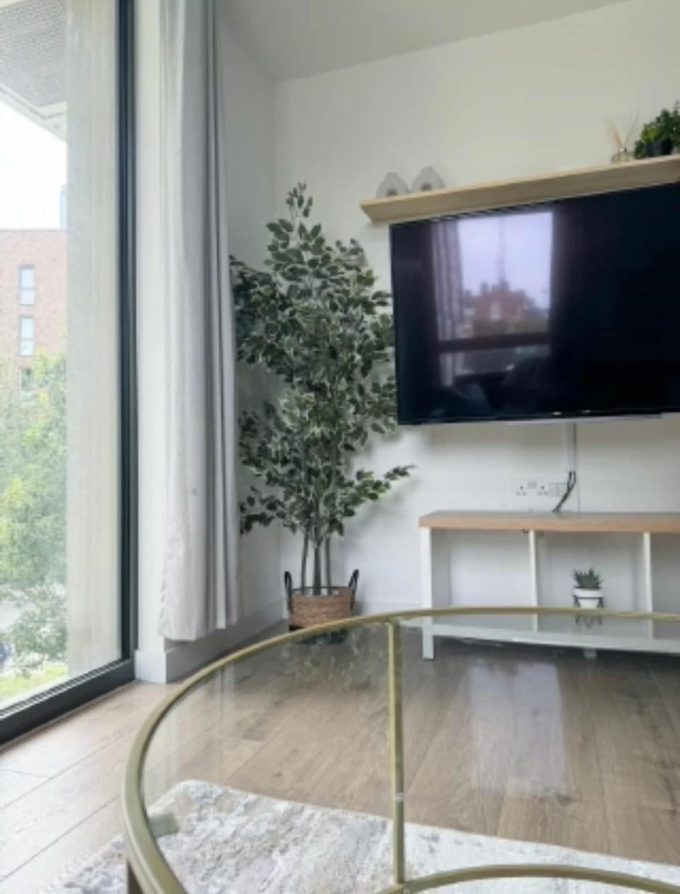 Luxury 2-Bed Apartment Near Canary Wharf Apartment in London