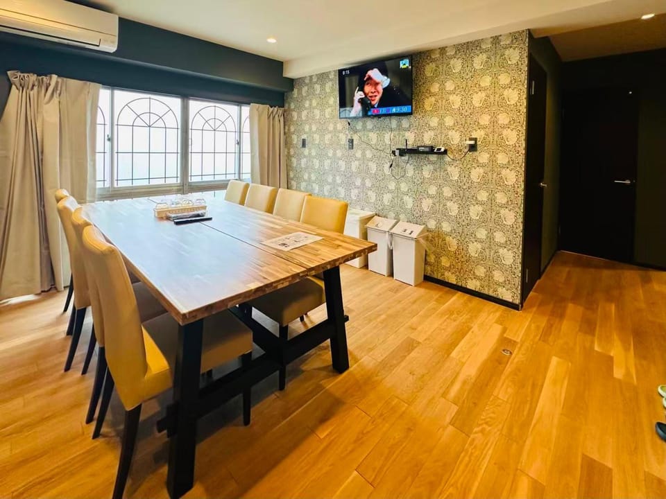 TV and multimedia, Living room, Dining area
