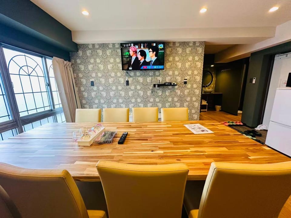 TV and multimedia, Living room, Dining area