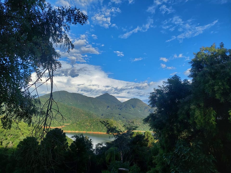 Refúgio exclusivo hidro com vista represa Nature lodge in State of Paraná