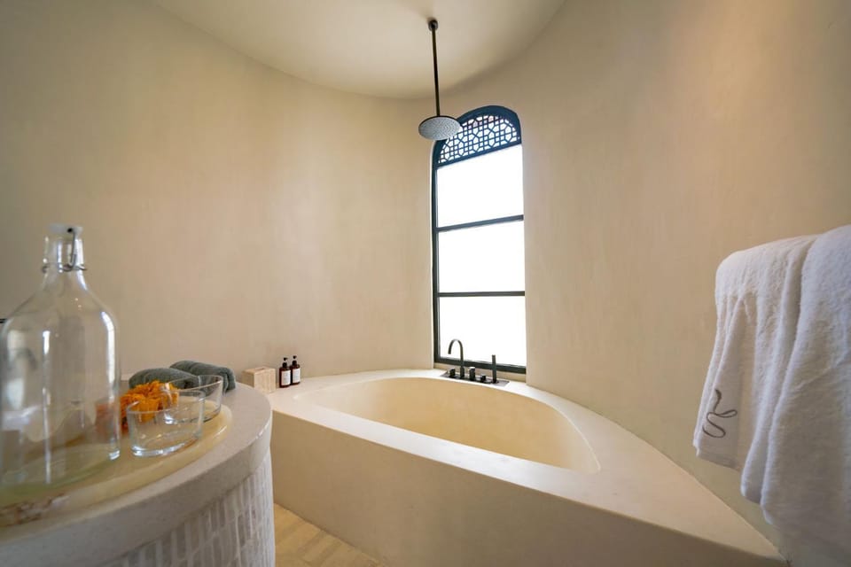 Bathroom, Bath
