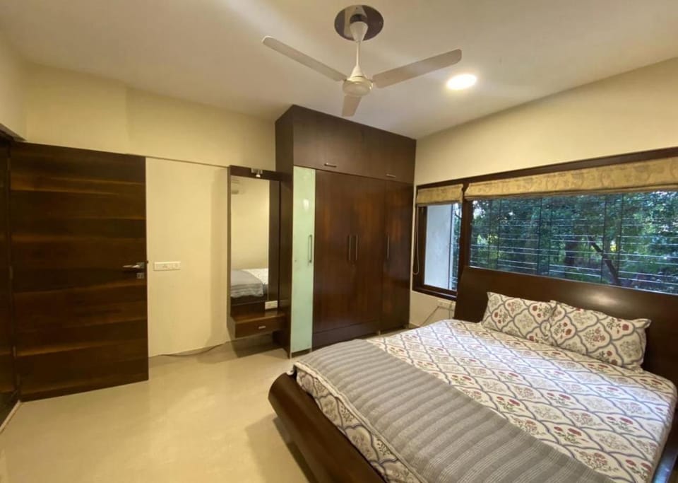 One bedroom cozy stay in shared apartment at Bandra Vacation rental in Mumbai