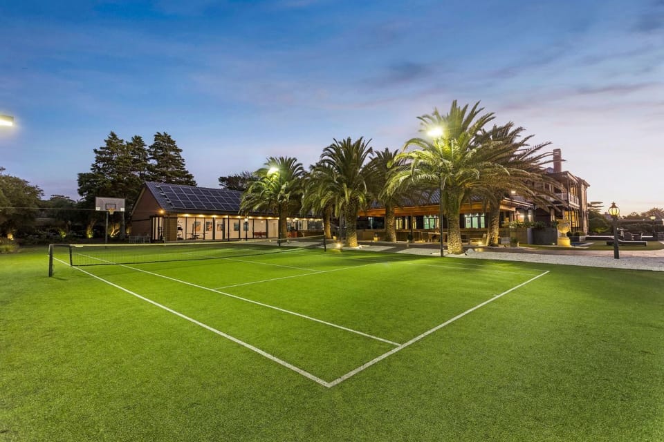 Tennis court