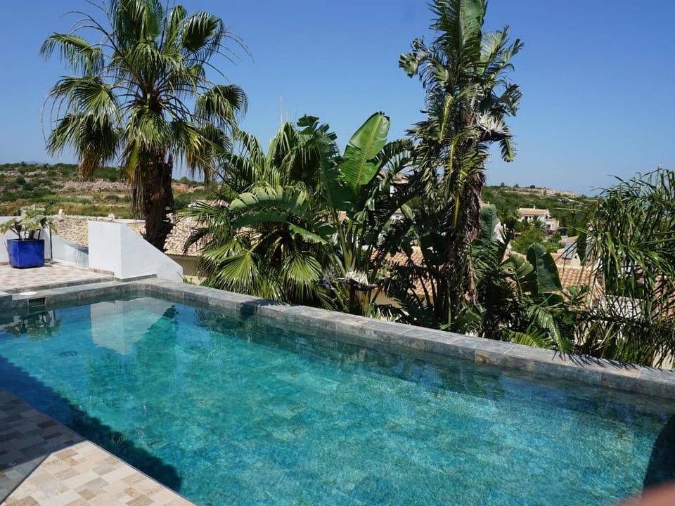 Acogedor estudio con terraza y piscina privada en Rafol d'Almunia - ES-373-65 Apartment in Marina Alta