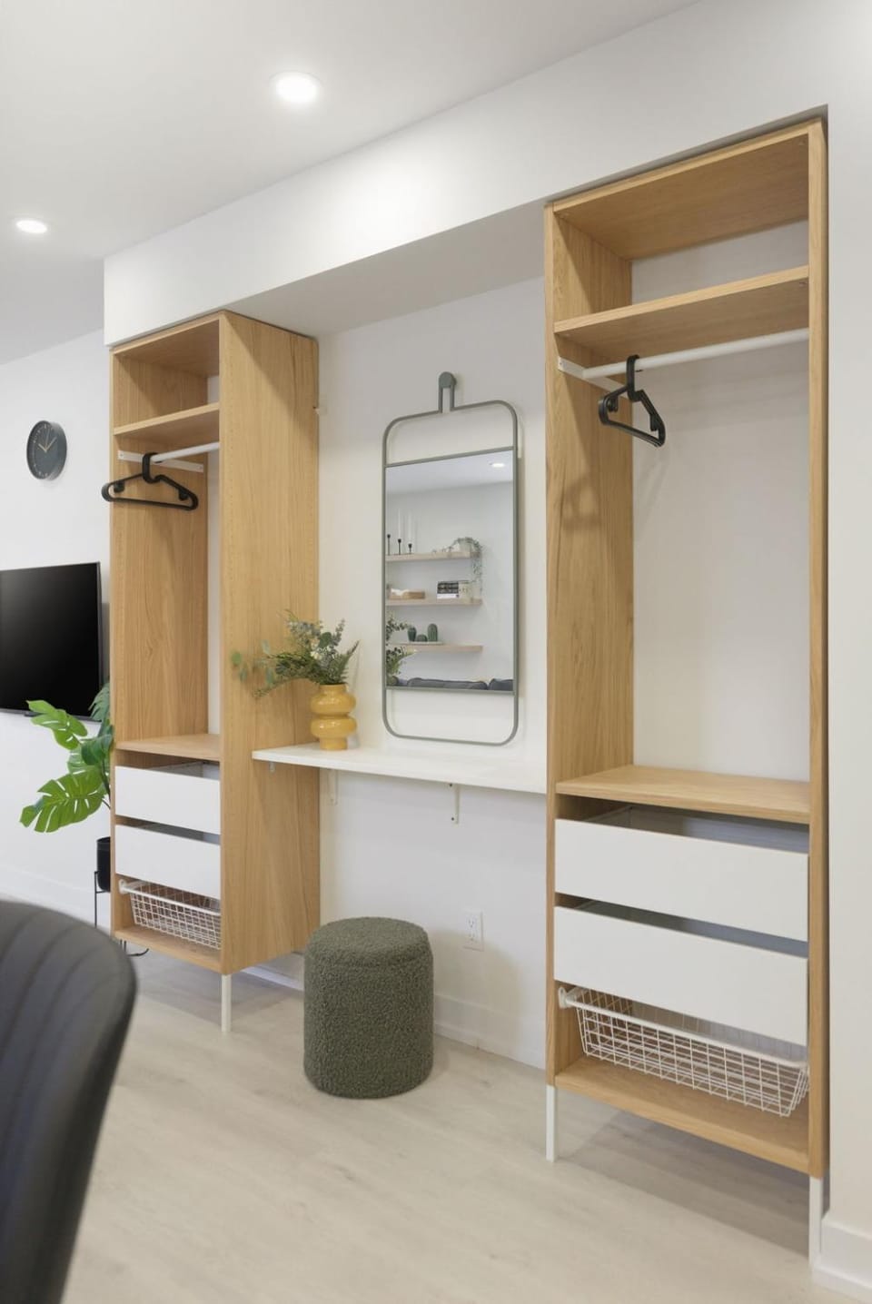 New Modern 1BR Basement Near Downtown FREE Parking Apartment in Gatineau