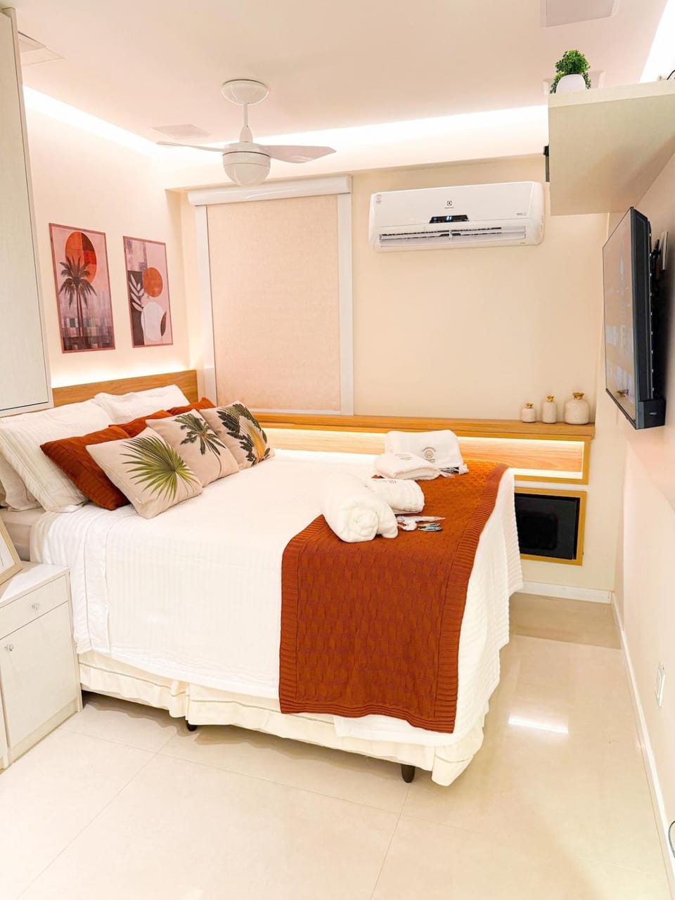 Encanto da Praia Premium Ap Pe na Areia Camboinhas Apartment in Niterói