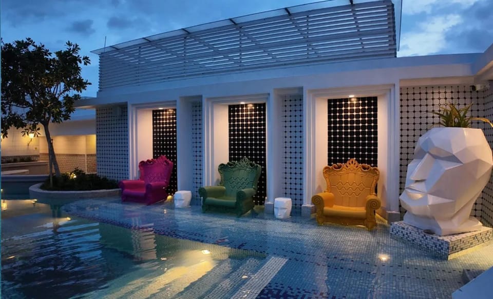 Swimming pool