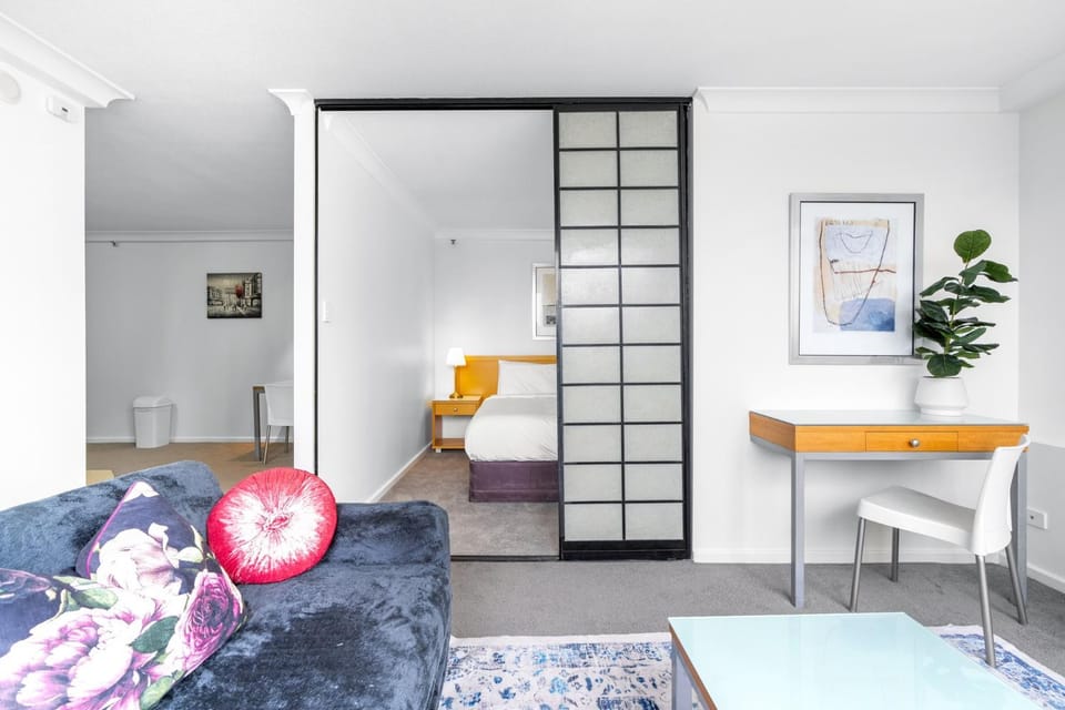 Bright Inner-City Stay Near River View Apartment in Brisbane City