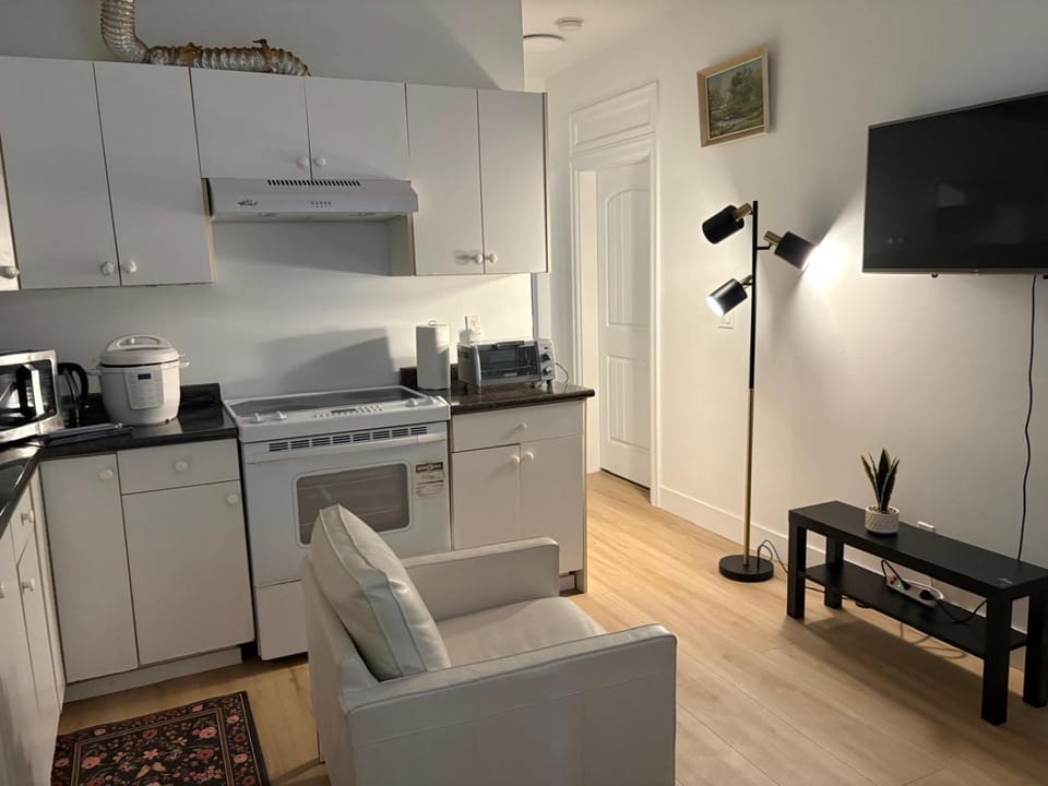 Cozy Home Vacation rental in Surrey