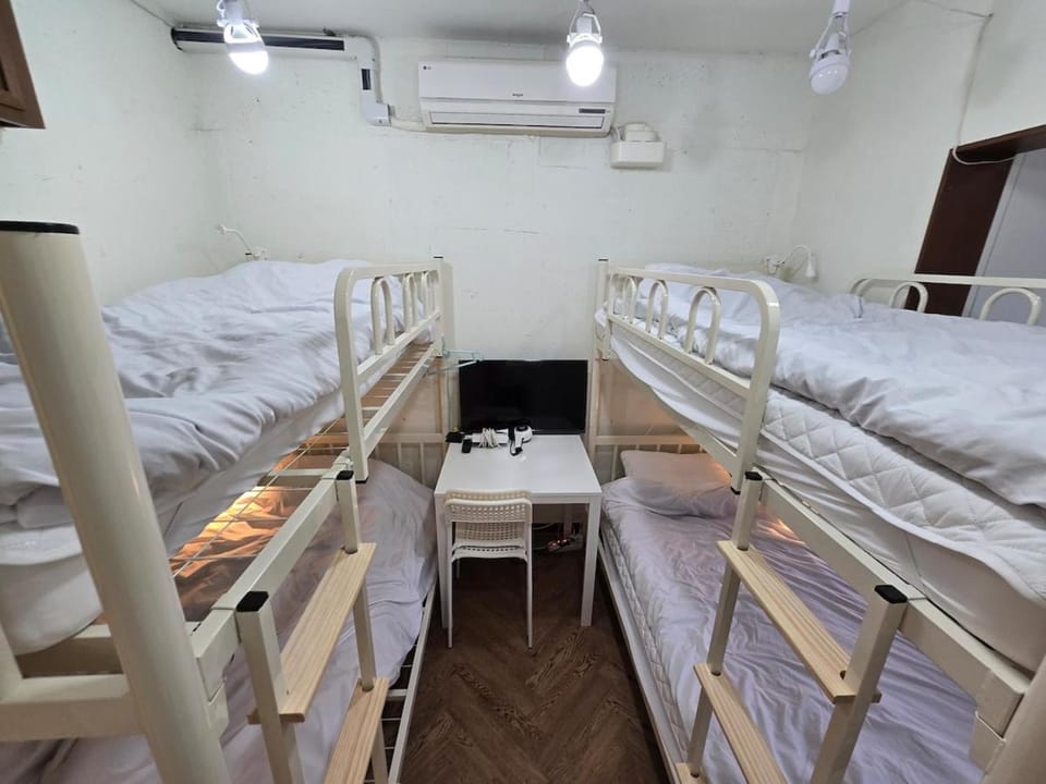 온하루 게스트하우스 Bed and Breakfast in Seoul