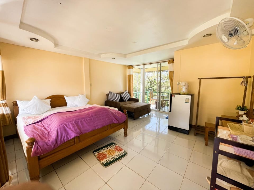 ลักษณ์ภูชี้ฟ้า2 บ้านพักและห้องสำหรับครอบครัว Bed and Breakfast in Laos