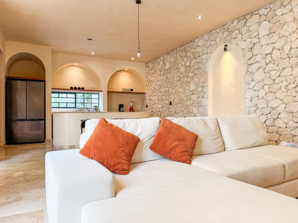 Communal lounge/ TV room, Game Room, Living room, Meeting/conference room