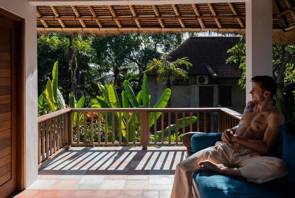 Ubud 4BR Villa with Private Pool and Walkable Cafés Villa in Sukawati