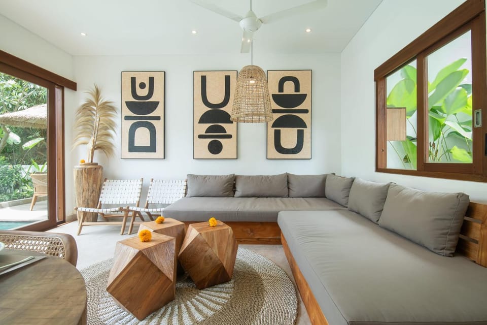 Living room, Seating area, air conditioner