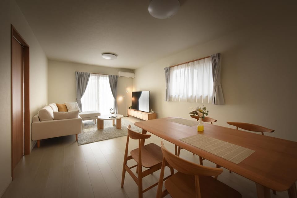 TV and multimedia, Living room, Dining area