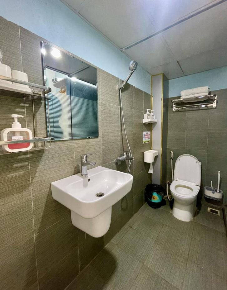 Shower, Bathroom