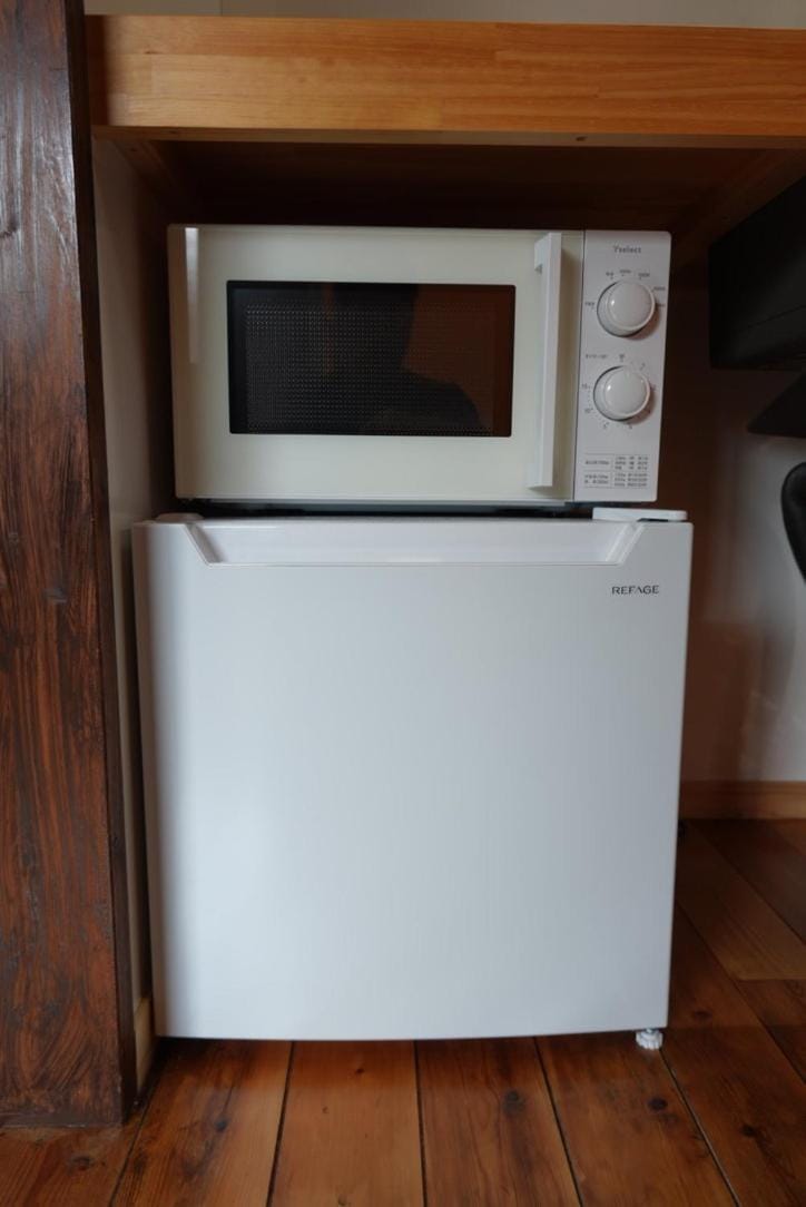 Kitchen or kitchenette, kitchen