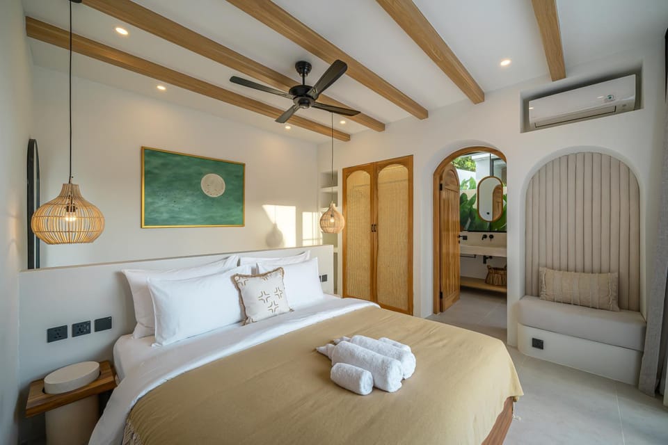 Tropical Hideaways Close to Nyang Nyang Beach Villa in Bali