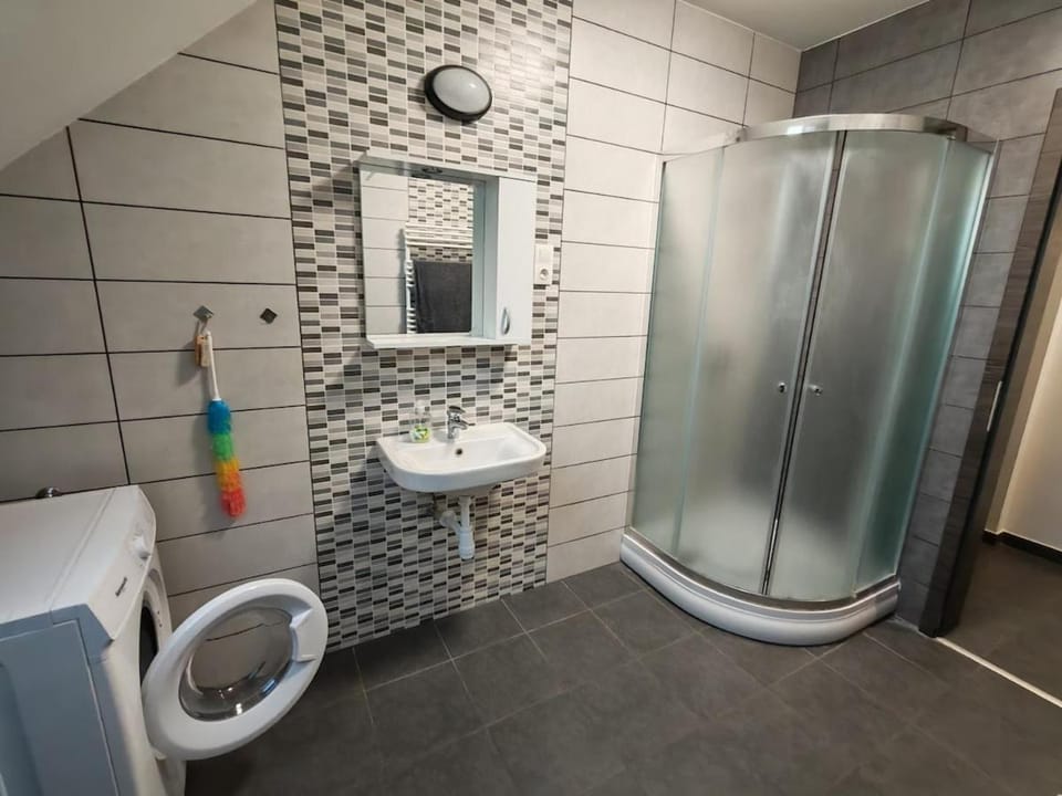 Liszt - Contractor Friendly Apartment in Hungary