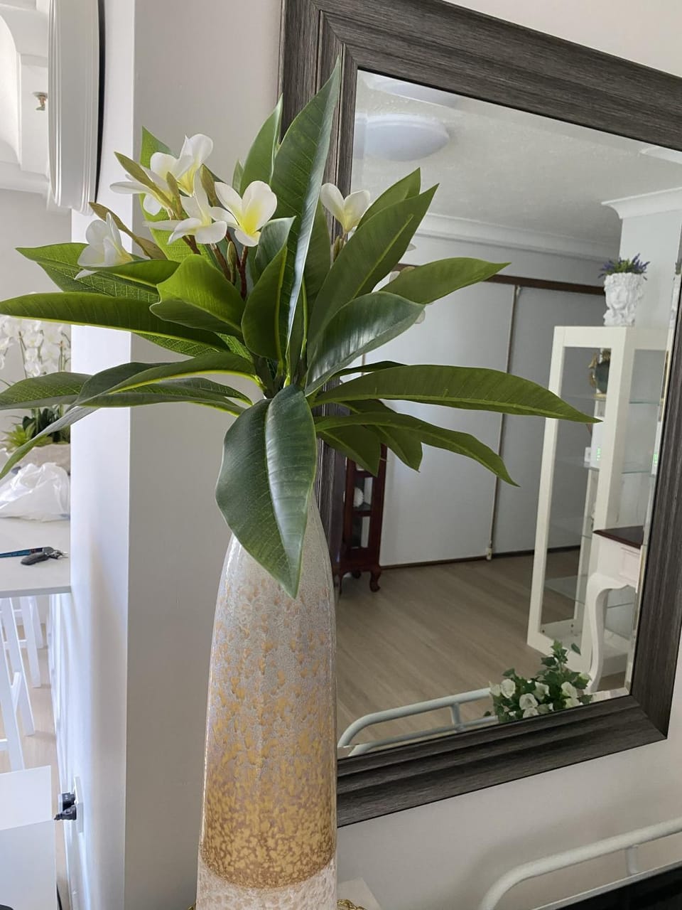 Sunbird Beach Resort Main Beach Apartment in Surfers Paradise