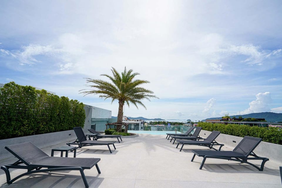 Sea view, Swimming pool, sunbed