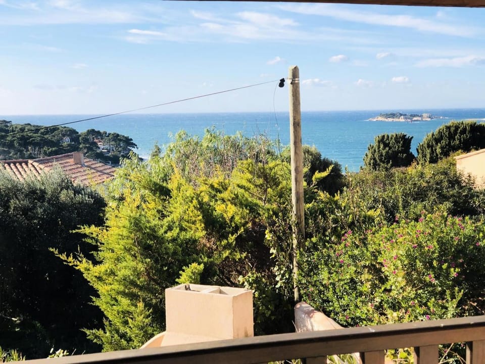 Résidence Les Genêts d'Or - maeva Home - Villa avec piscine 4 pièces 6 personnes - Confort MAE-3303 Apartment in Sanary-sur-Mer