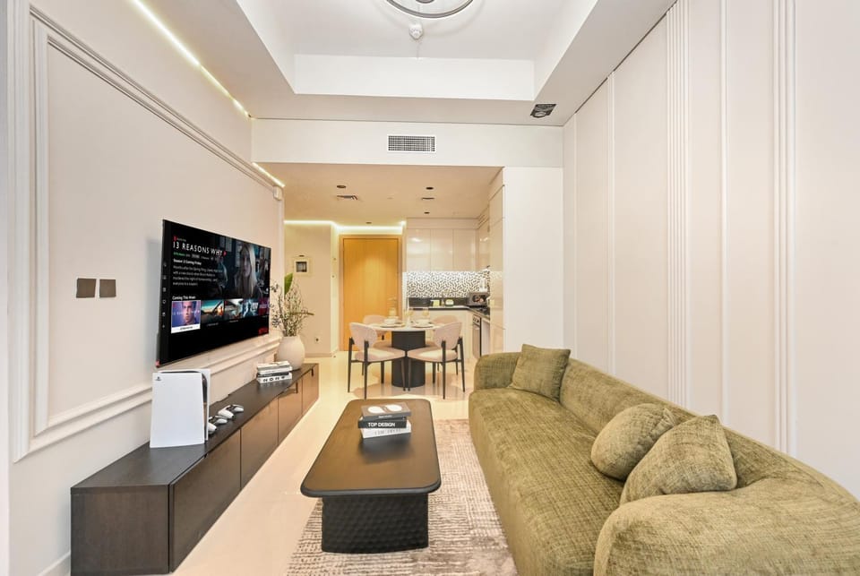 High Floor 2 Bedroom Apartment - Exclusive Luxury at Aykon Tower - PlayStation 5 Apartment in Dubai